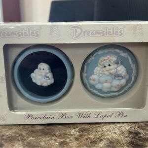 Dreamsicles Porcelain Brooch and Box Set - Blue and White